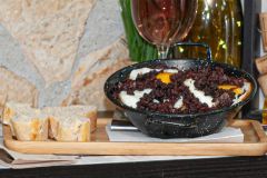 HUEVOS ROTOS CON MORCILLA DE JAEN