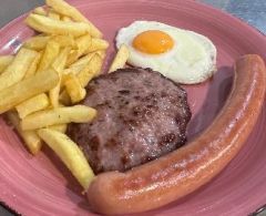 P.C.-6.HAMBURGUESA, FRANKFURT, PATATAS Y HUEVO