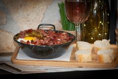 HUEVOS ROTOS CON JAMON Y PIMIENTOS