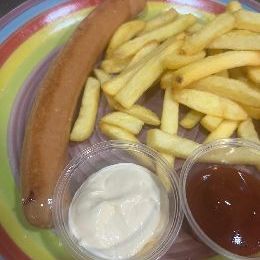 PLATO INFANTIL 105-FRANKFURT AL PLATO CON PATATAS FRITAS – imagen 1