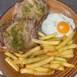 P.C.-1.LOMO A LA PLANCHA, PATATAS Y HUEVO FRITO – imagen 1